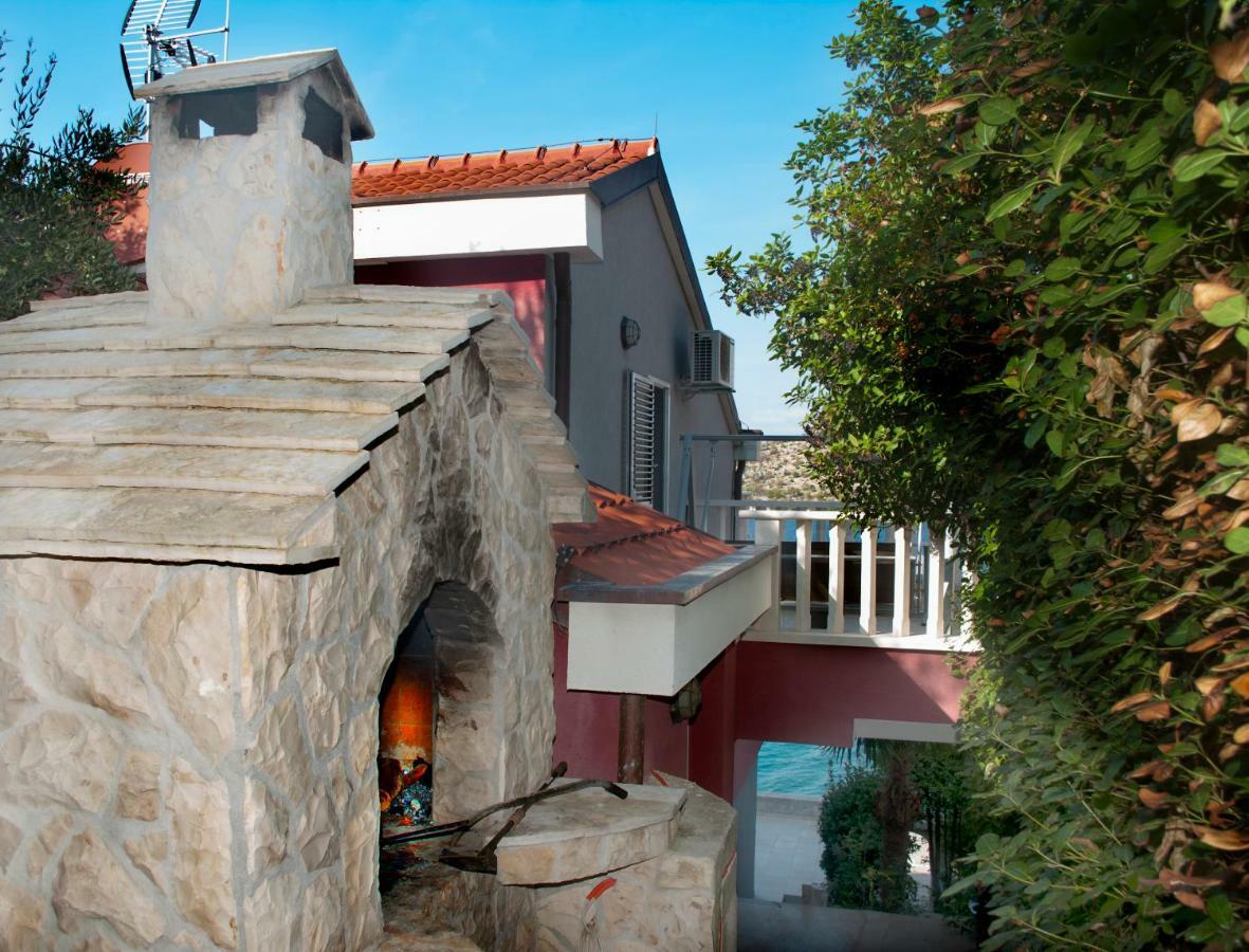 Beautiful Villa 6 Metres From Sea Grebastica Bagian luar foto