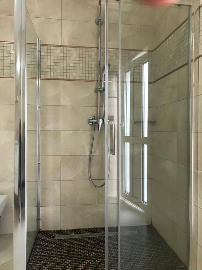 Beautiful Villa 6 Metres From Sea Grebastica Bagian luar foto